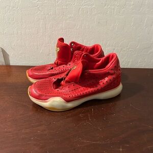 Nike Kobe 10 Mid EXT University Red Mens Size 8.5 missing shoelaces and insoles